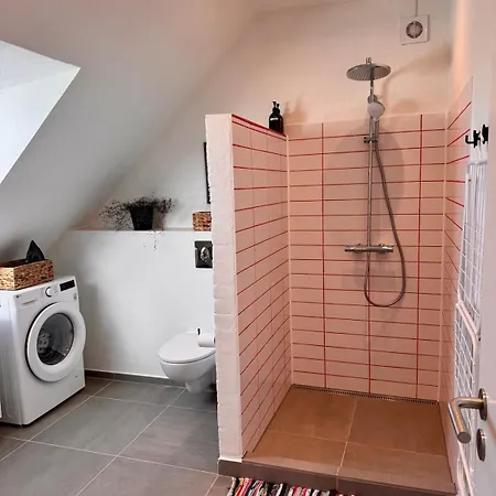 Large Apartment *