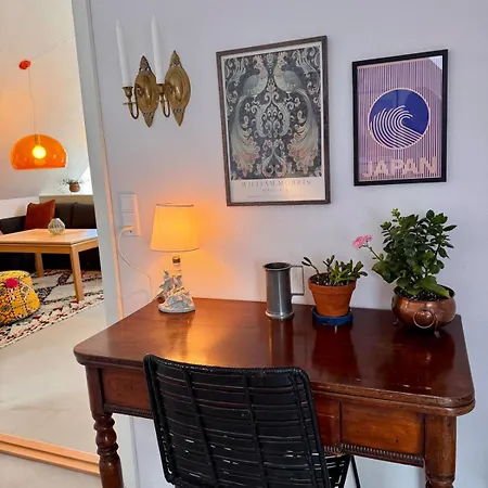 Large Apartment *